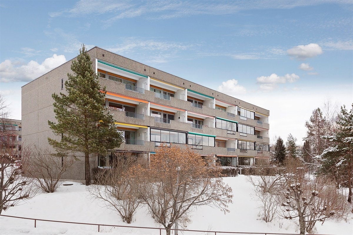 Blokken ligger usjenert til i borettslaget Galleribilde