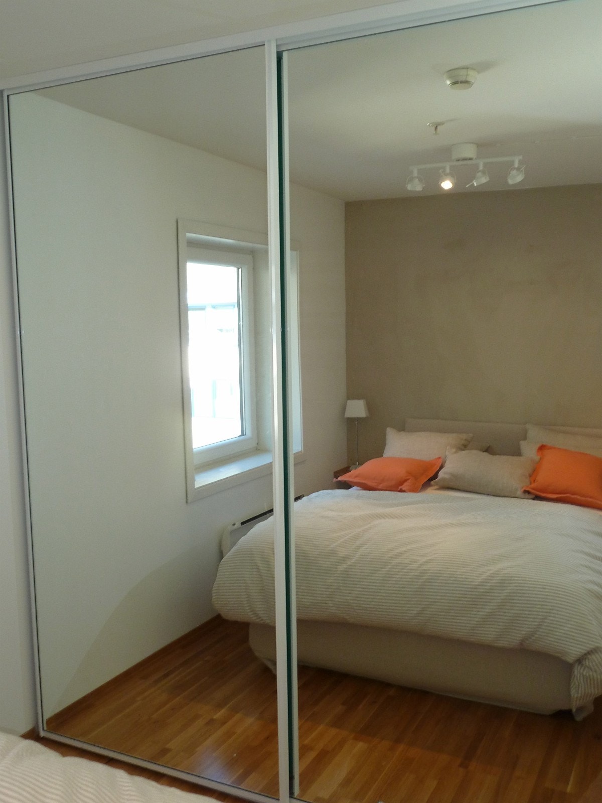 Innebygget skap på soverom Galleribilde