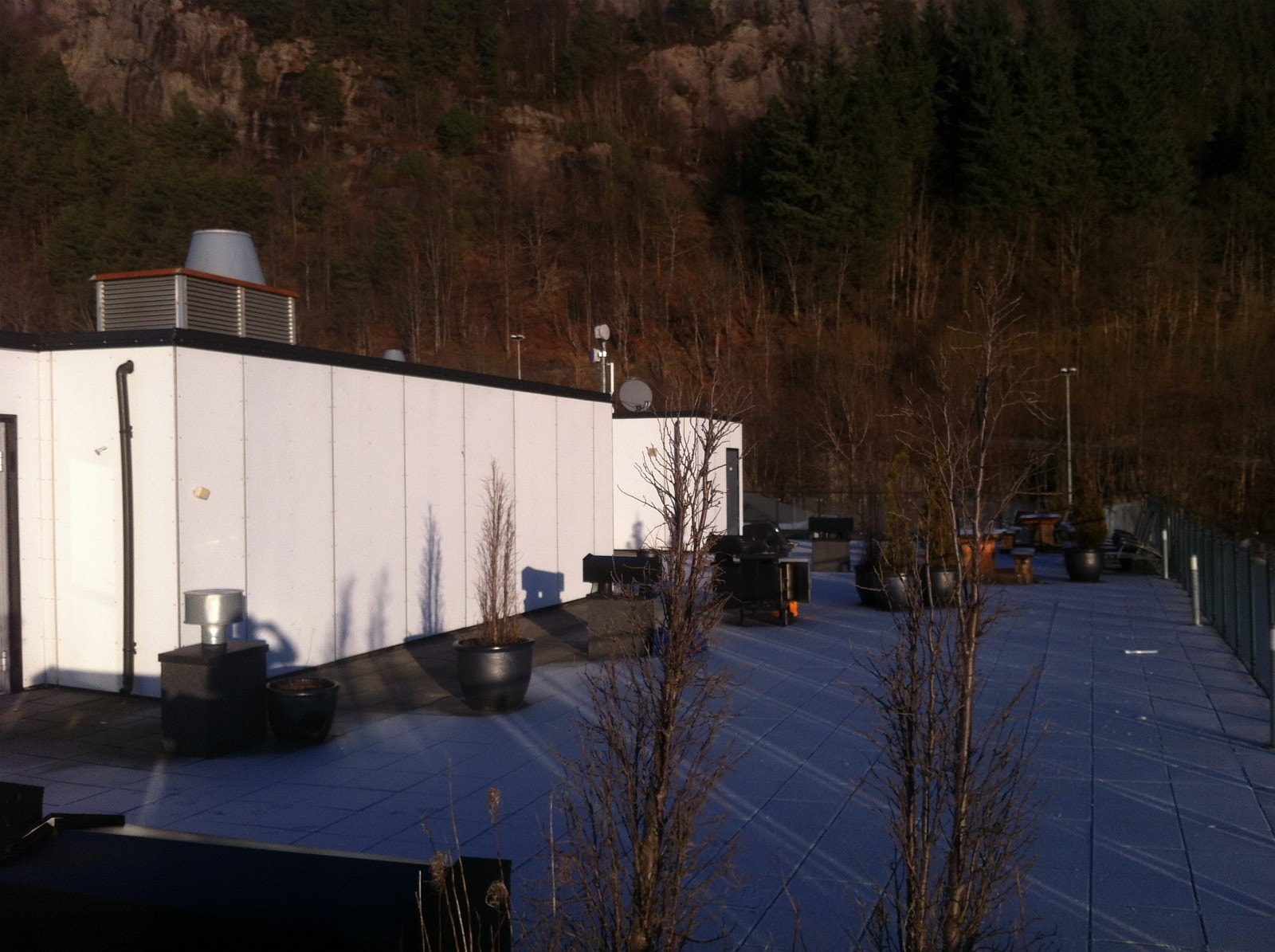 Takterrasse med disponibel grill Galleribilde