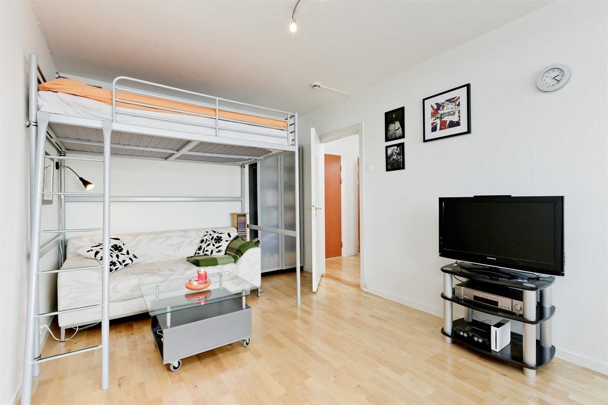 Seng med plass til sofa under - Kan medfølge! Galleribilde