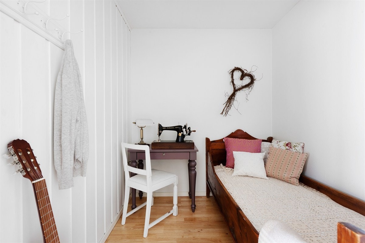 Vi kaller det innredet rom, i dag gjesterom Galleribilde