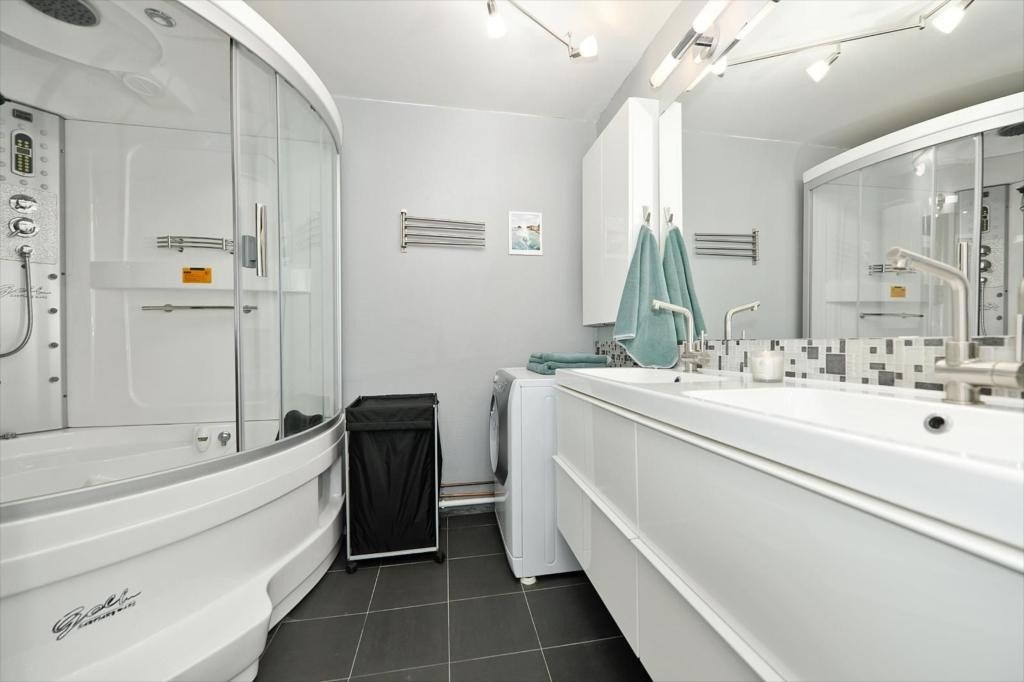 Bad 2 nær 3 soverom Galleribilde