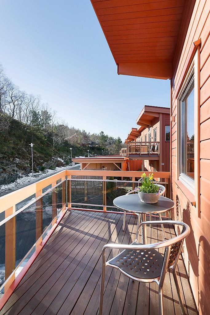 Altan med sol fra tidlig morgen til ca 17:00 Galleribilde