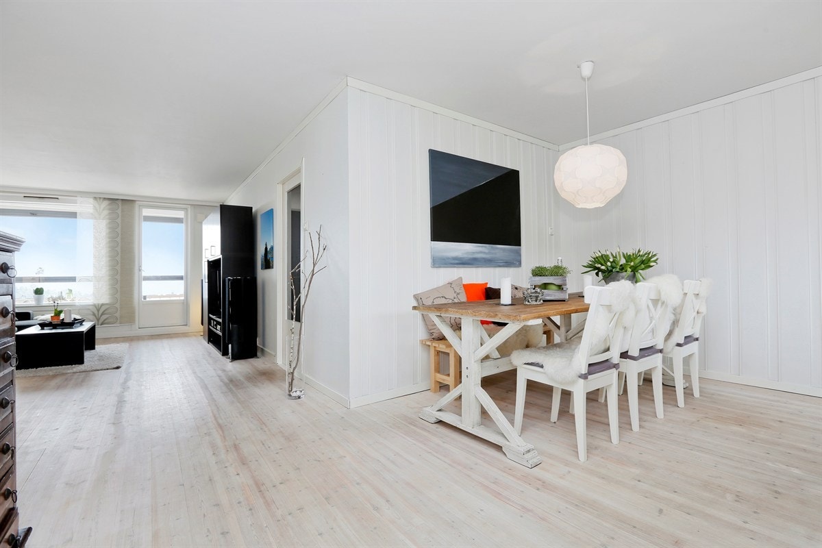 Stue med spiseplass Galleribilde