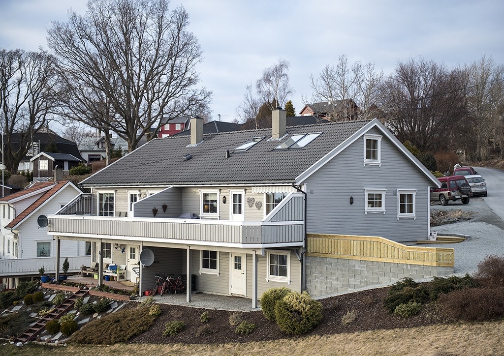 Leilighet til høyre, ut mot veg. Galleribilde