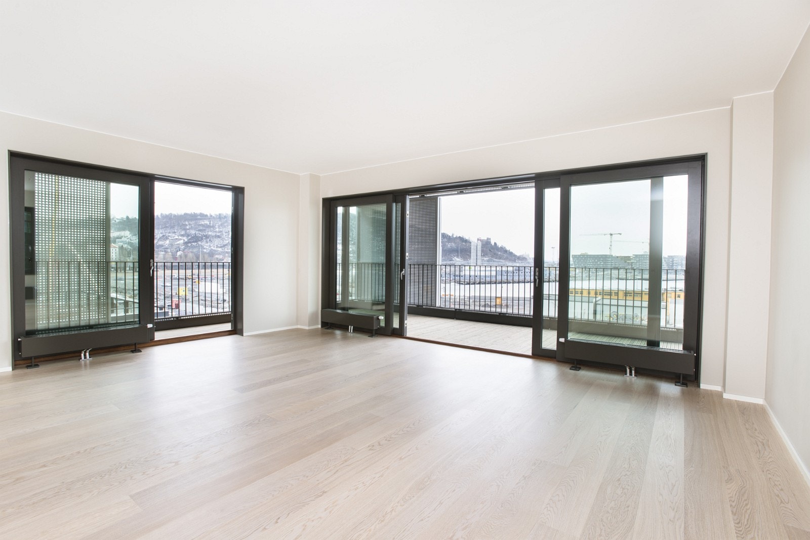 Stue med direkte utgang til sydvendt terrasse. Galleribilde