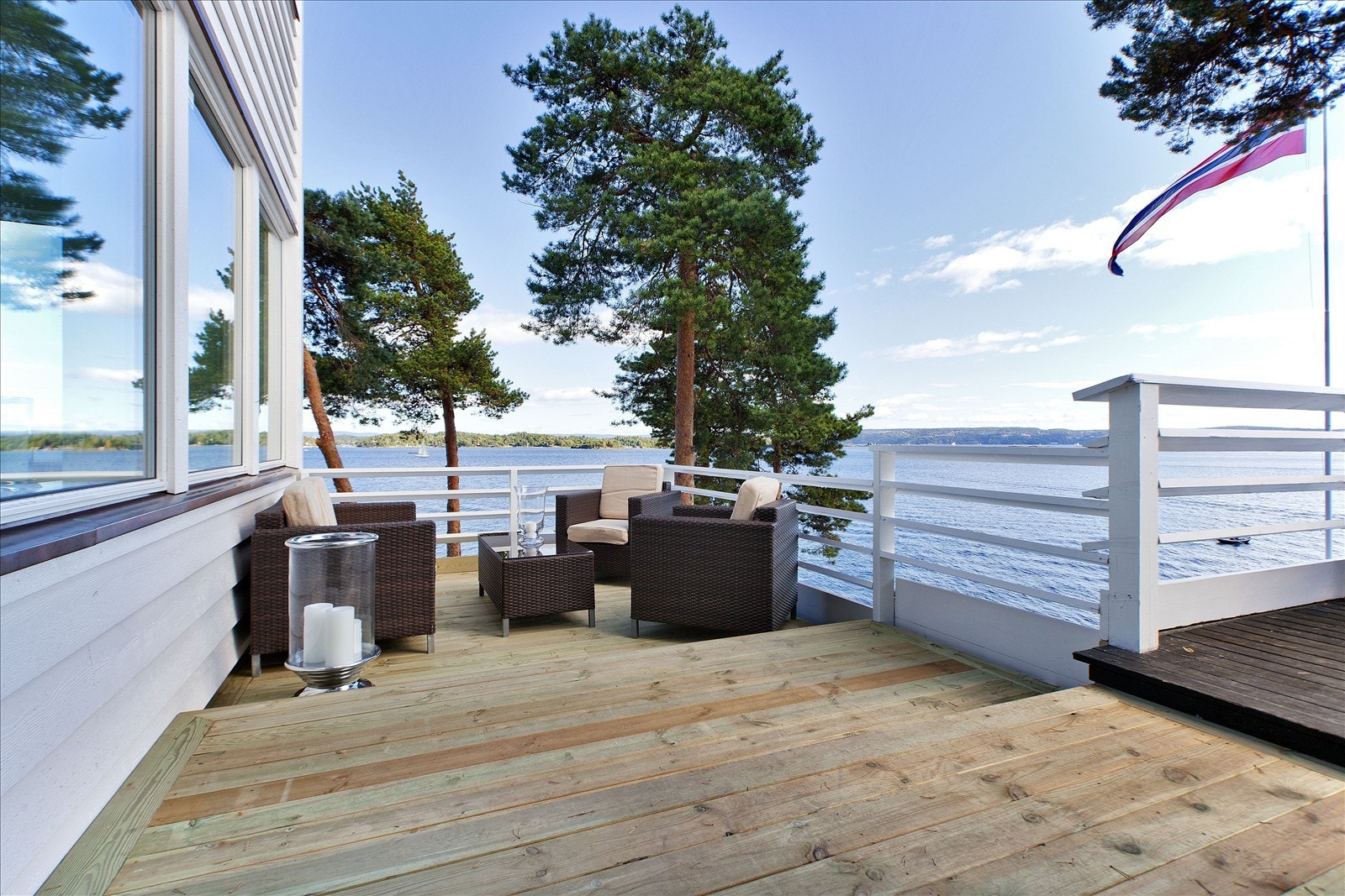 Balkong utenfor stuen... Galleribilde