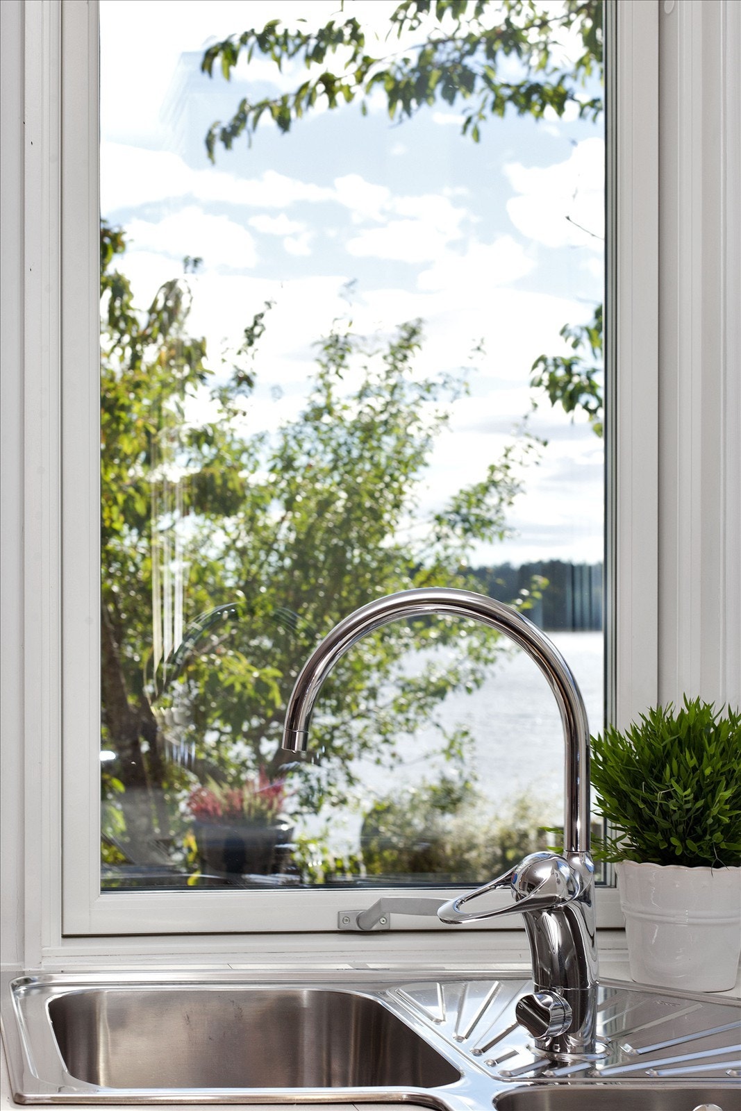 Utsikt fra kjøkkenvinduet... Galleribilde