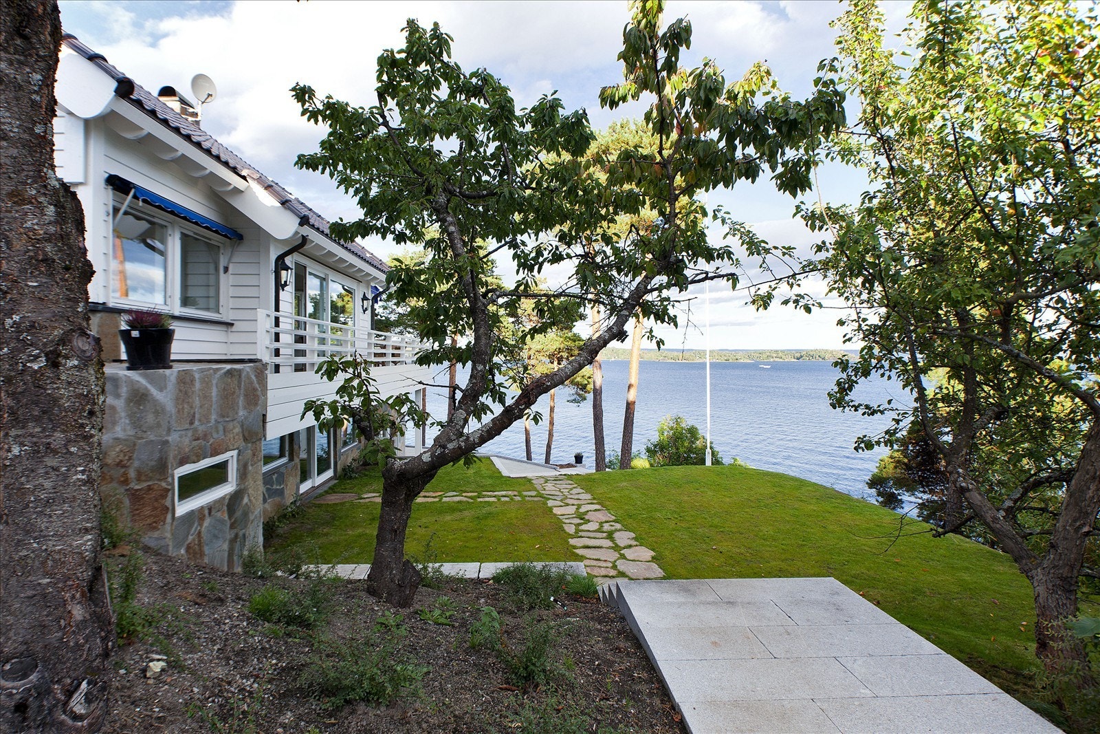 Betydelig oppgraderte uteareler.. Galleribilde