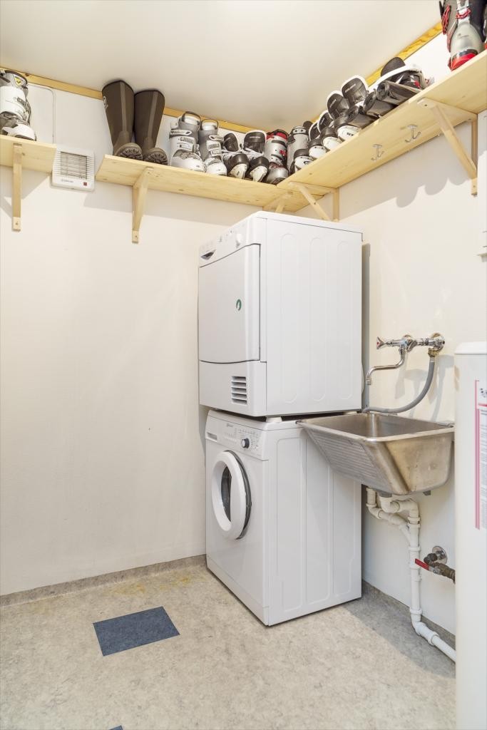 Vaskerom Galleribilde