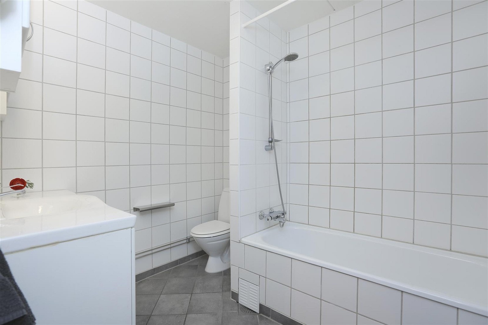 Innmurt badekar. Galleribilde