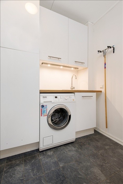 Vaskerom Galleribilde