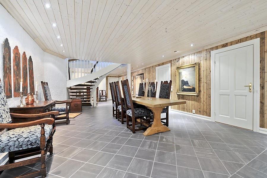 Flott utnyttet underetasje Galleribilde