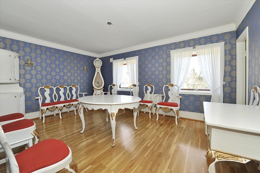 16. Spisestue Galleribilde