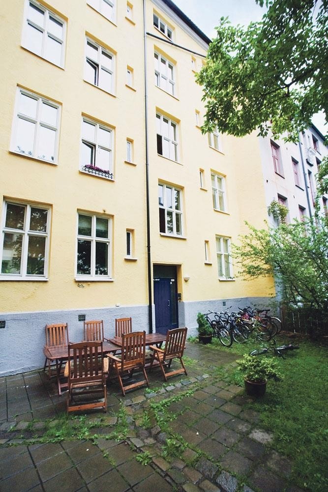 Bakgård Galleribilde