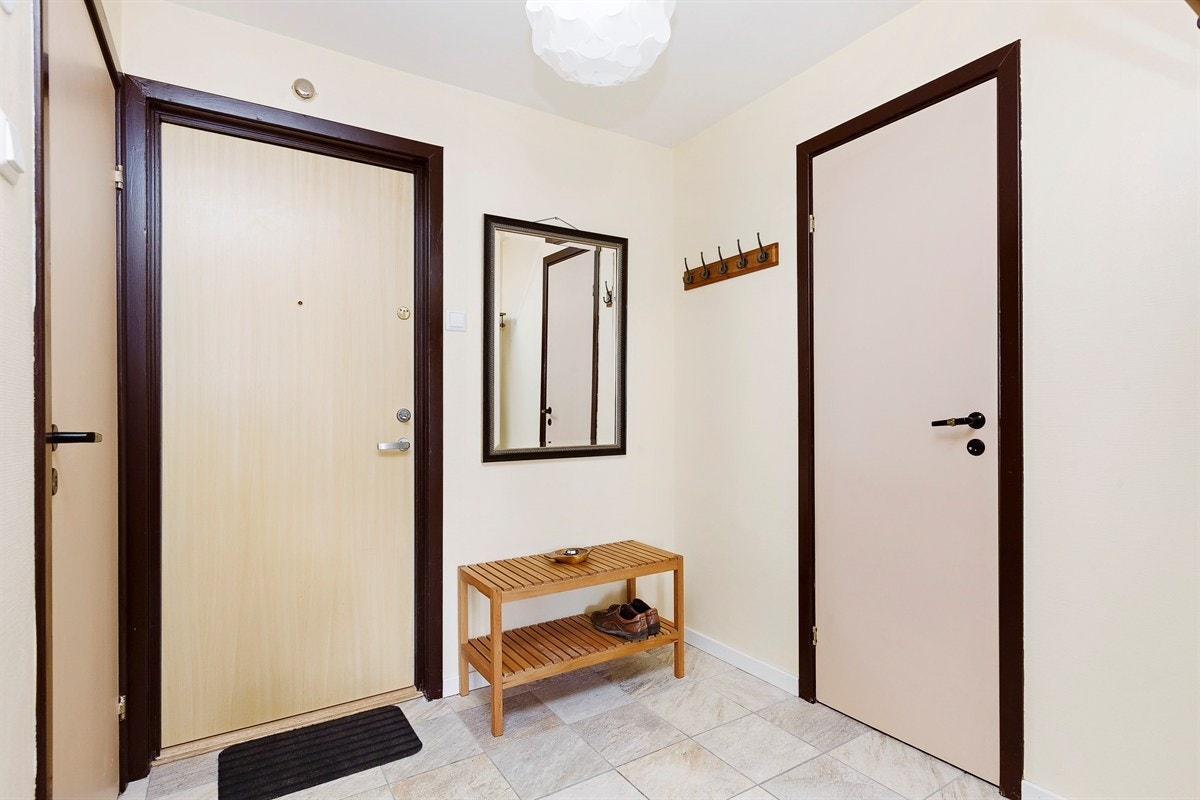 Flislagt entré Galleribilde