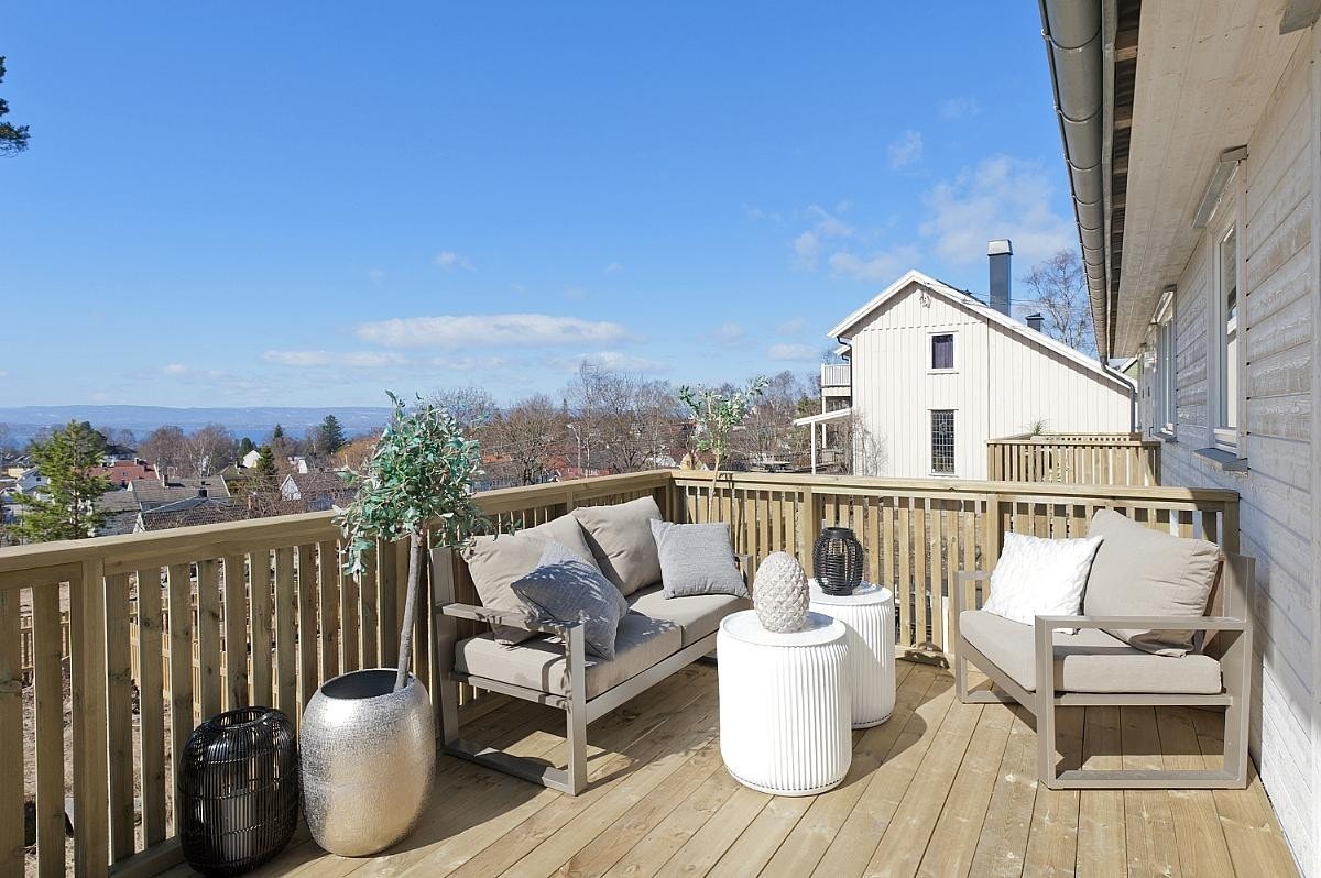 Stor og solrik vestvendt terrasse på ca. 18 kvm. Galleribilde