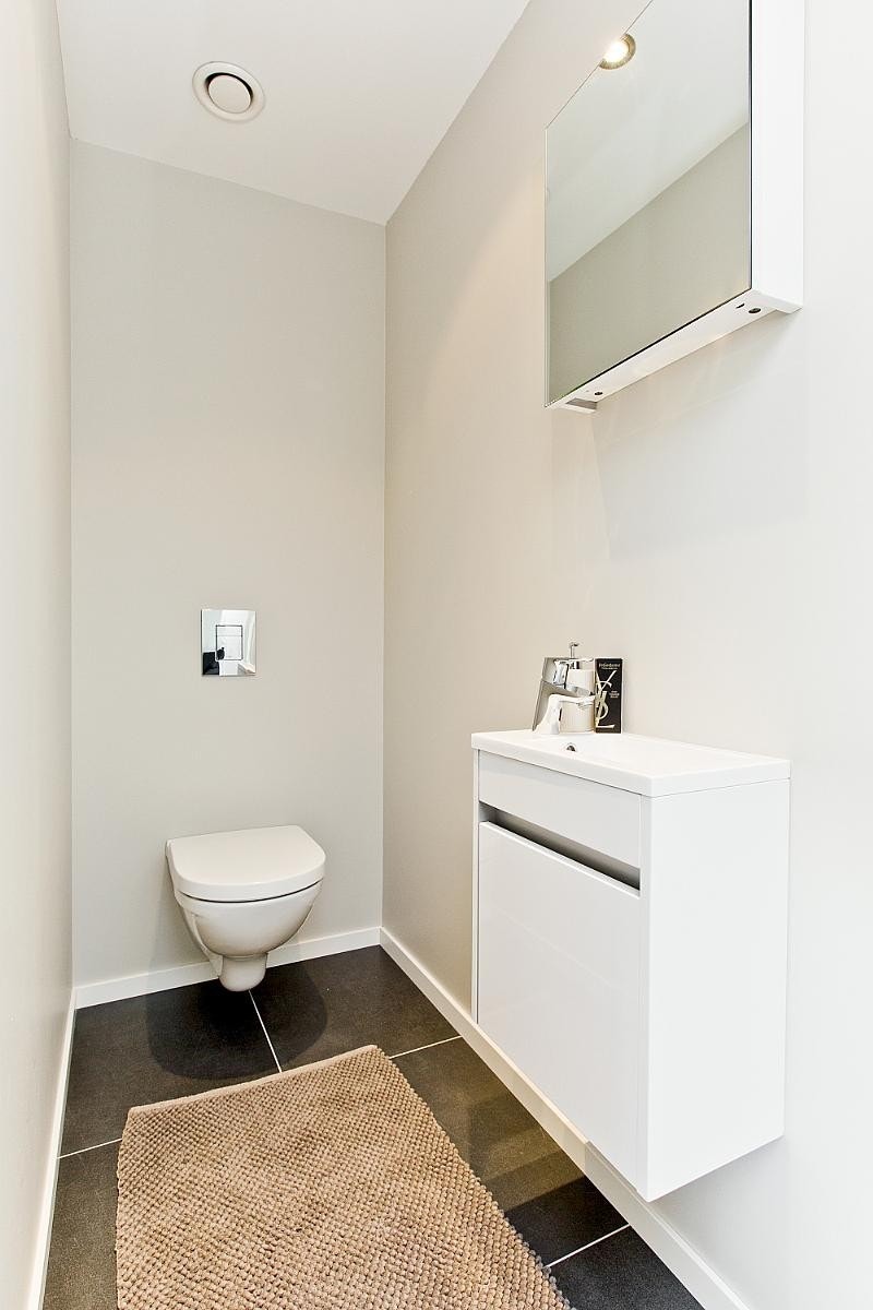 Wc 2. etg. Galleribilde