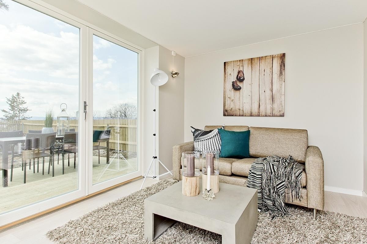 Kjellerstue med utgang til markterrasse Galleribilde