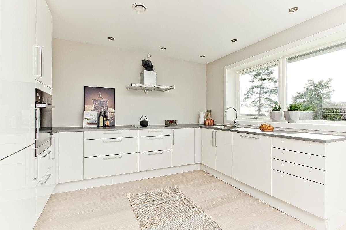 HTH kjøkken med integrerte hvitevarer Galleribilde