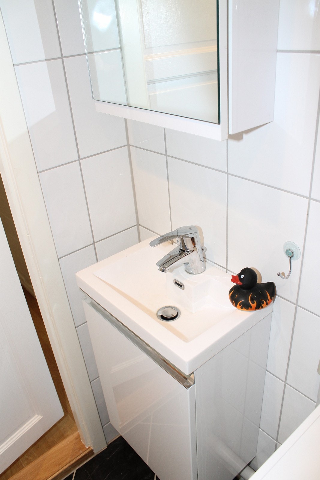 Badet er lite men praktisk. (Gammelt bilde) Galleribilde