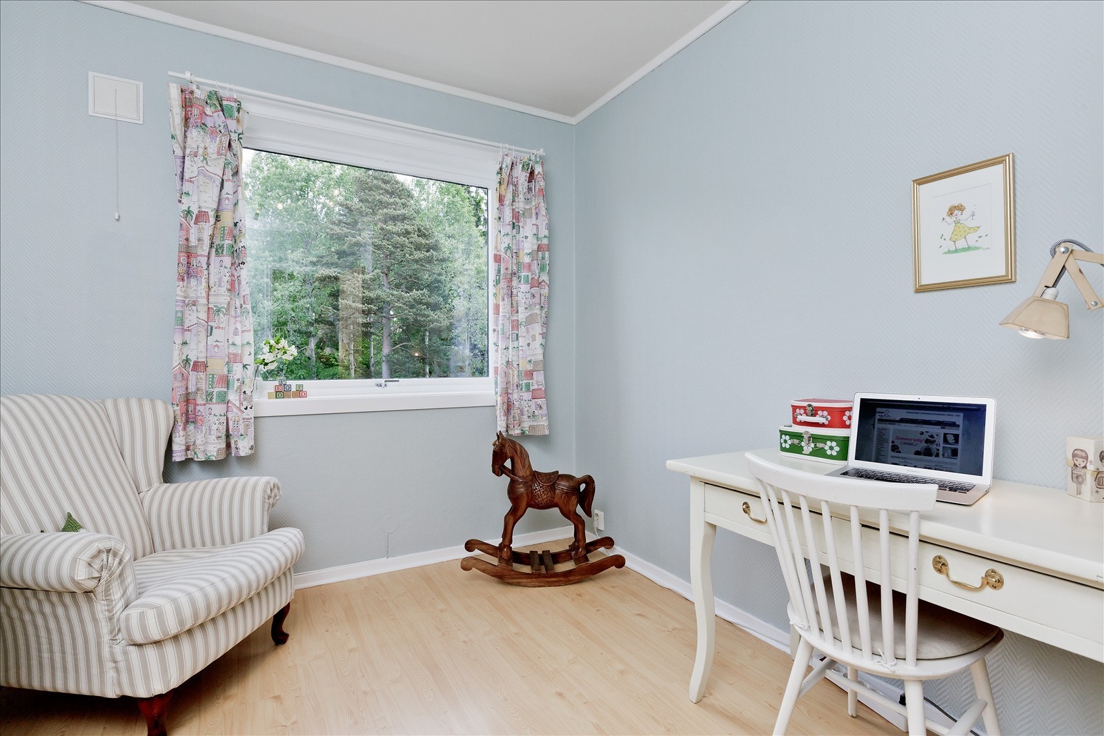 Soverom 2 med fast garderobeskap Galleribilde