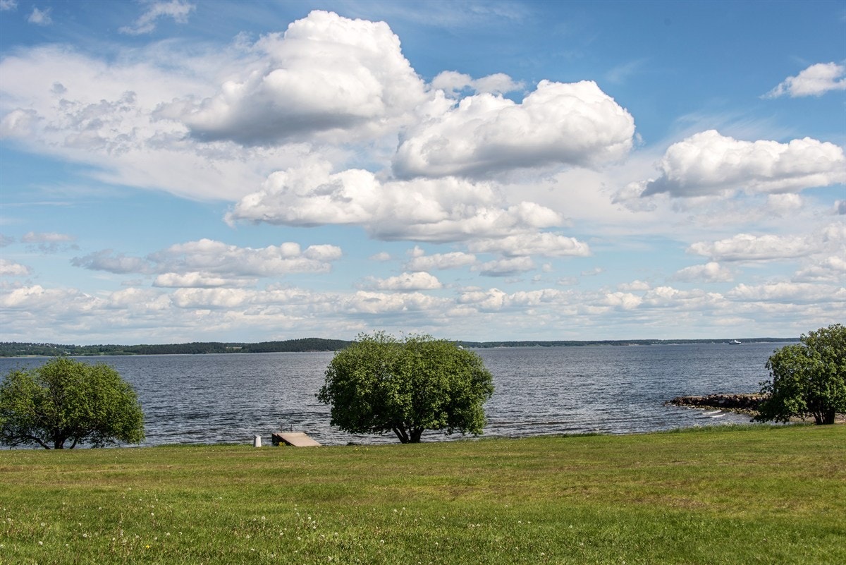 Vollen badestrand ligger ca. 150 meter fra boligen - kåret av Gjengangerens lesere til Hortens beste badestrand Galleribilde