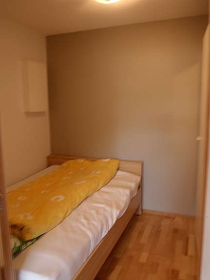 Soverom, ny seng, dobbelseng 150 cm Galleribilde