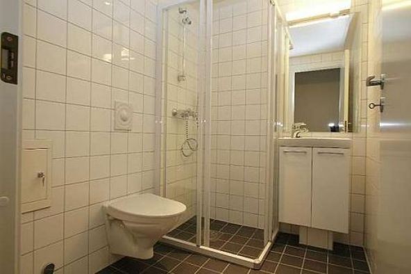 Hybel - bad Galleribilde