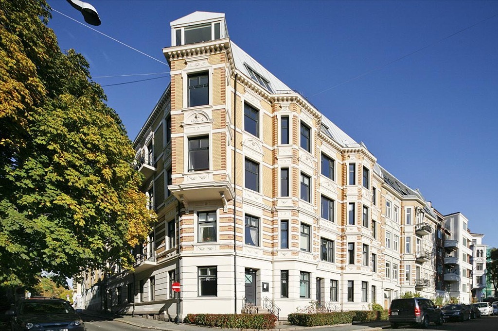 FASADE. Leiligheten sees til venstre opp i Nobelsgate Galleribilde