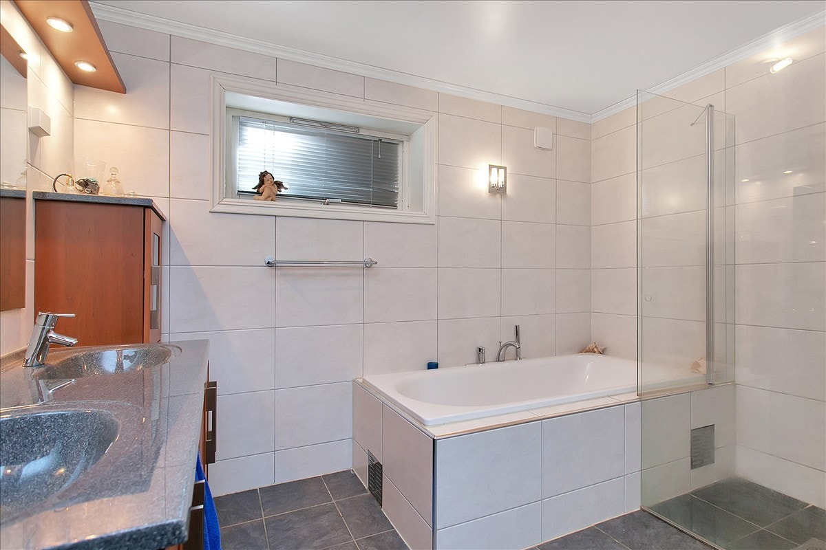 Del av bad Galleribilde