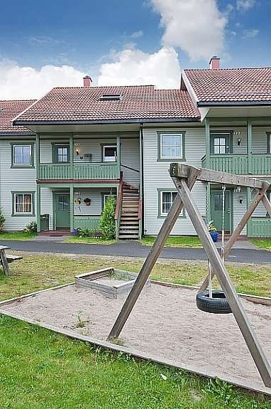 Forsiden (boligen er malt etter dette bilde ble tatt) Galleribilde