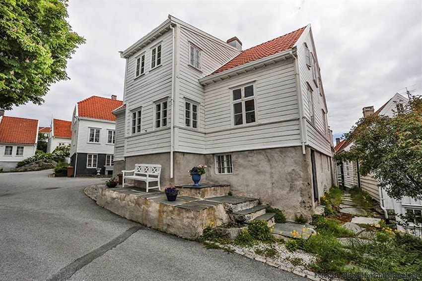 2X2A2445 Galleribilde