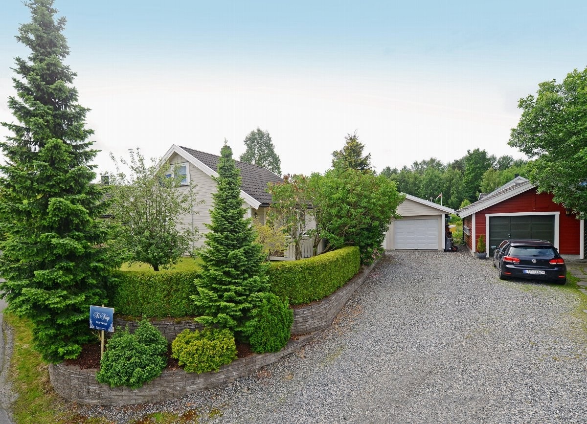 En pen enebolig i et populært boområde i Larkollen. Galleribilde