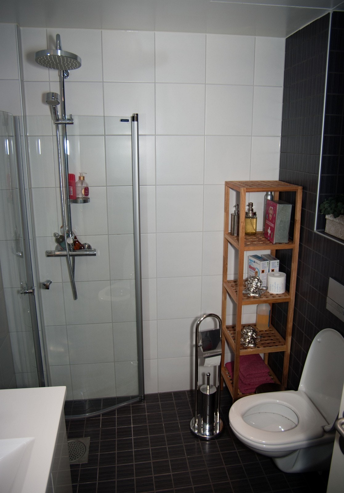 Bad med Miele Vaskemasking og Tørketrommel Galleribilde