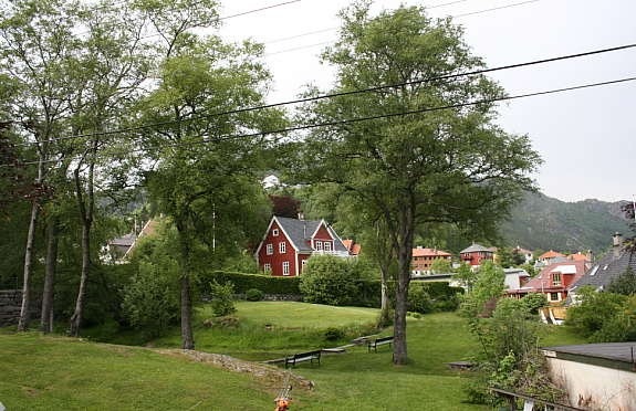 Pilaren park rett ut fra døra. Galleribilde