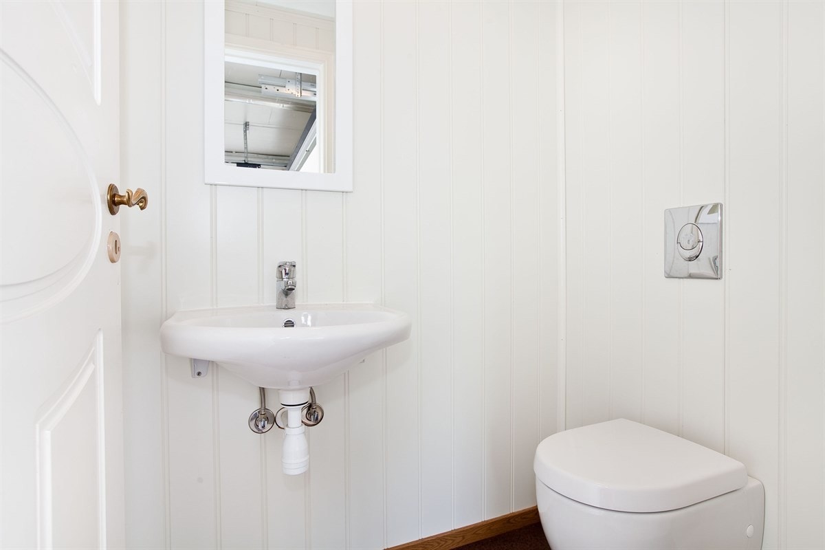 Wc i garasje Galleribilde