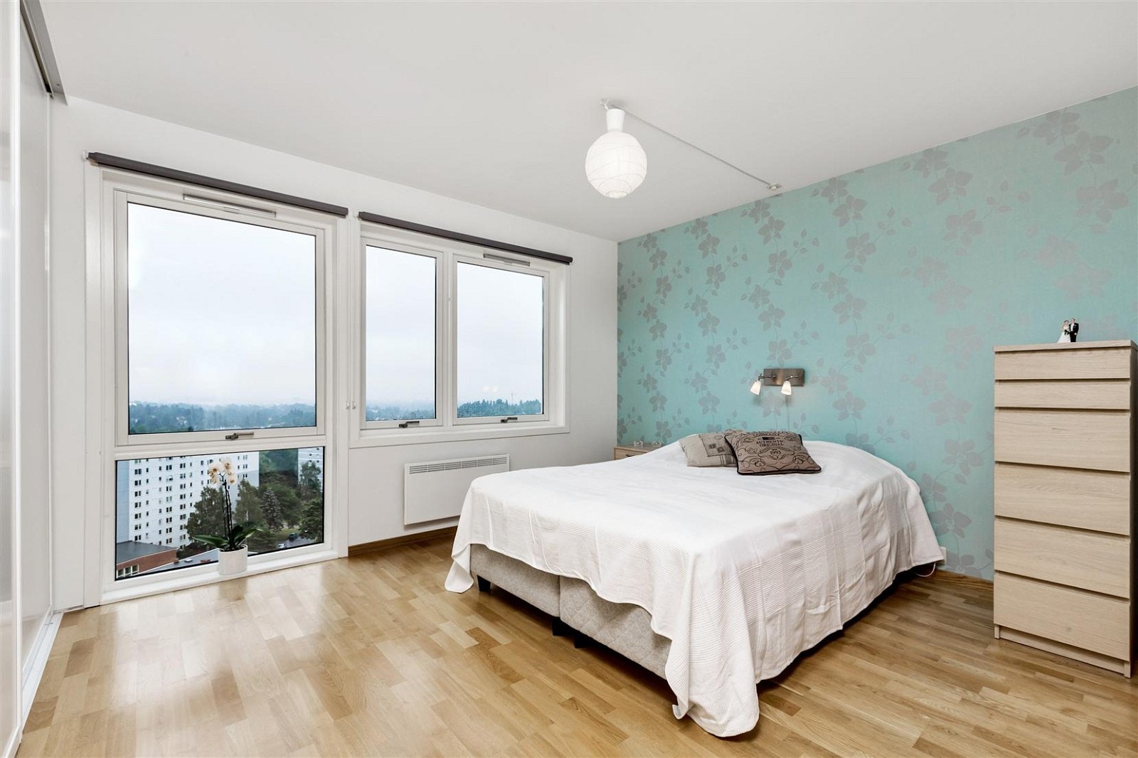 Lunt og hyggelig hovedsoverom Galleribilde