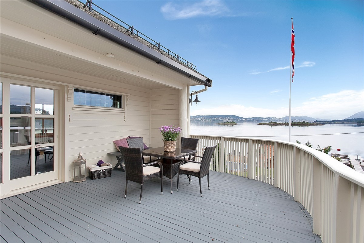 Terrasse med utsikt Galleribilde