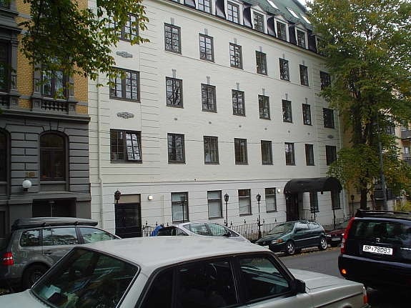 Flott bygg/fasade - leilighet i 2. etg. mot rolig park ikke gatestøy Galleribilde