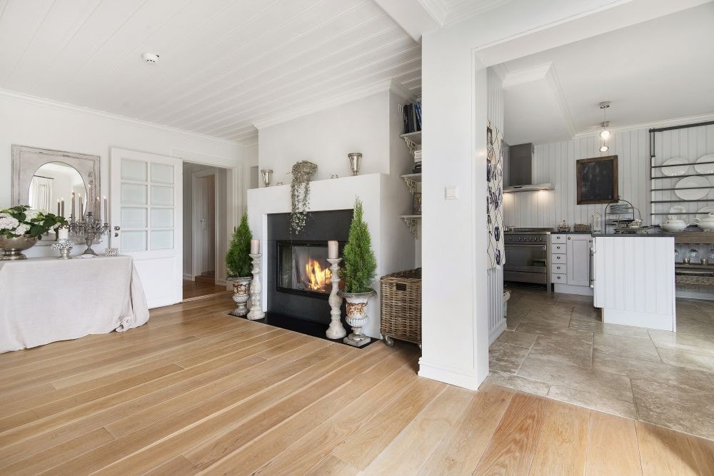 Fra stuen mot kjøkkenet Galleribilde