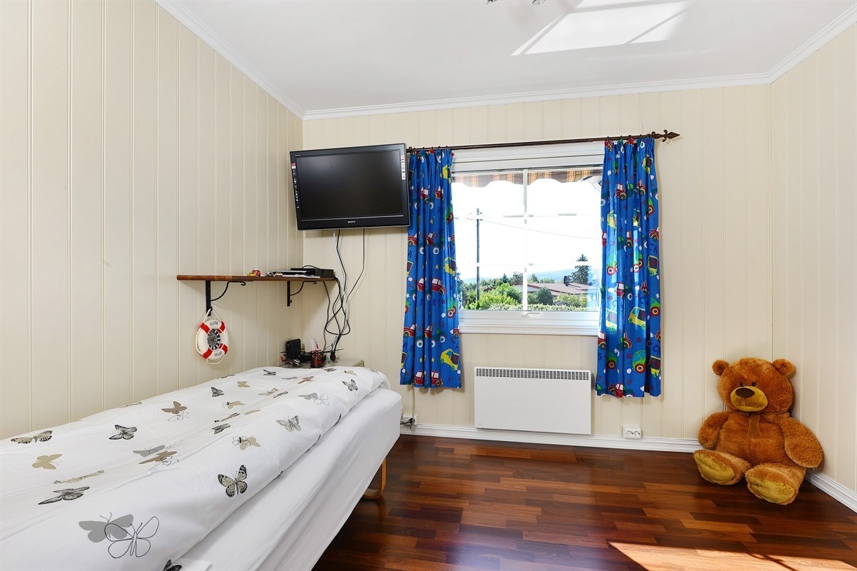 Soverom 1 i 1.etg. Galleribilde