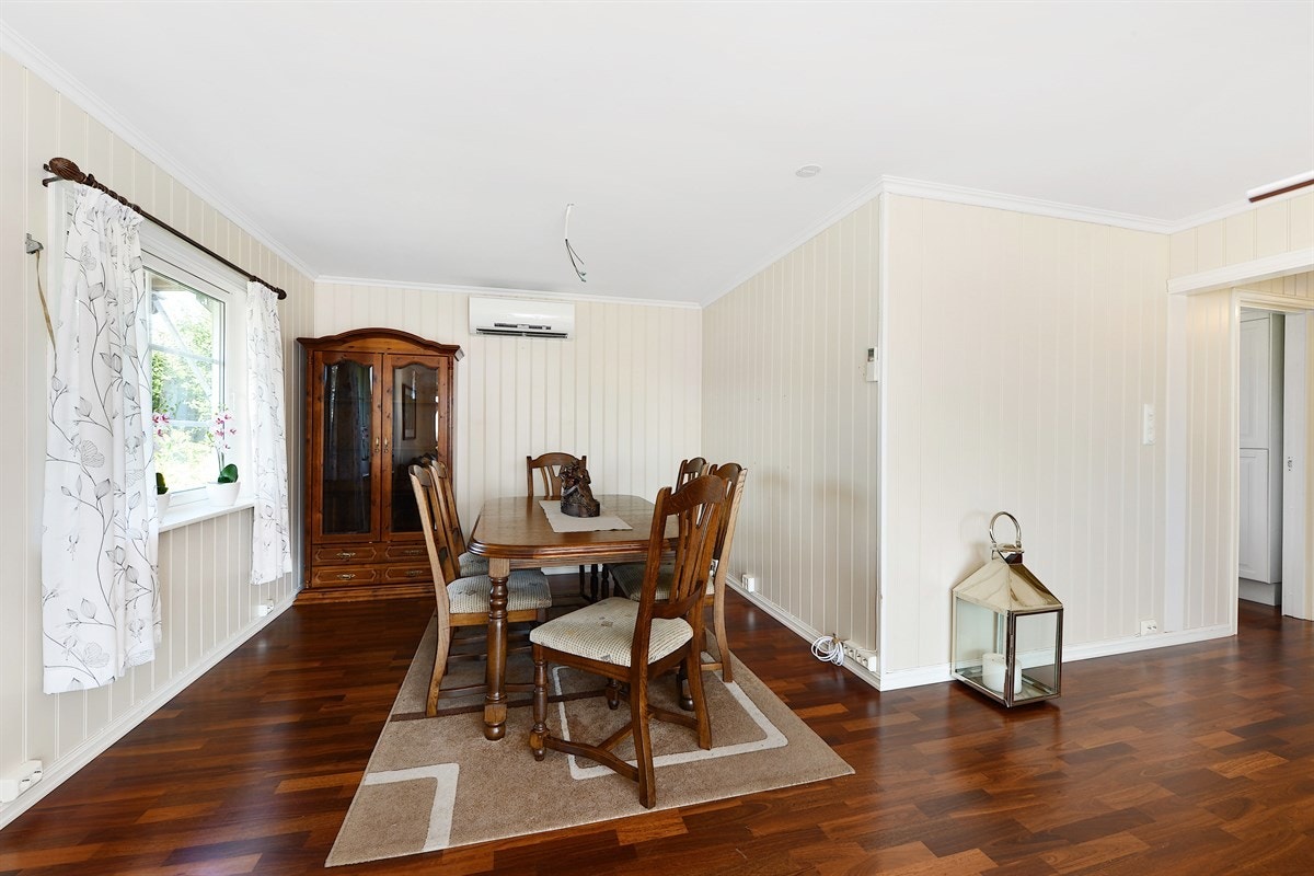 Spisestue i 1.etg. Galleribilde