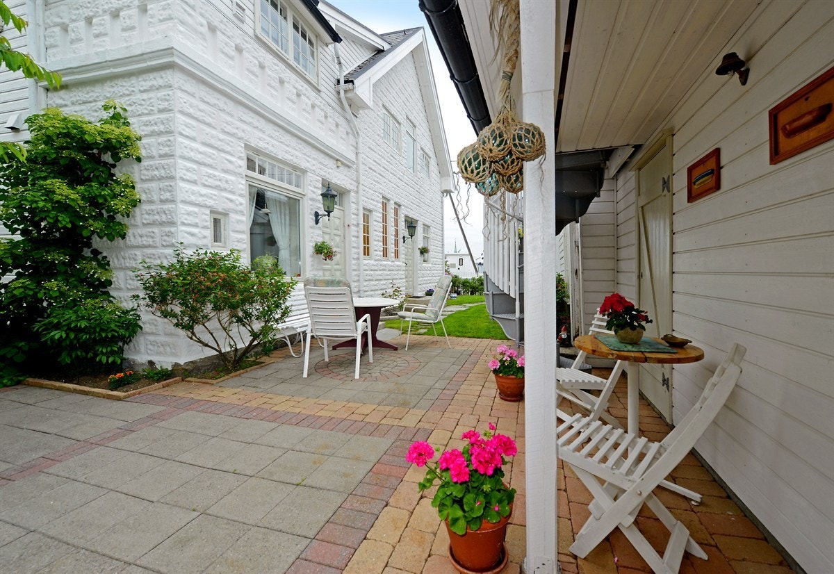 Flott og koselig uteplass Galleribilde