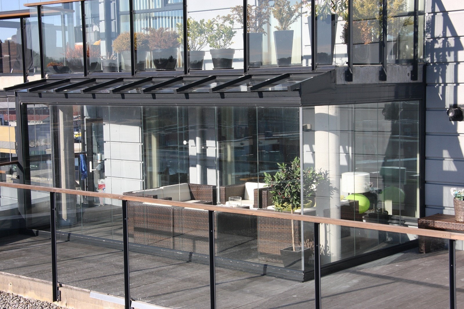 Innglassing (veggene kan åpnes helt opp) Galleribilde