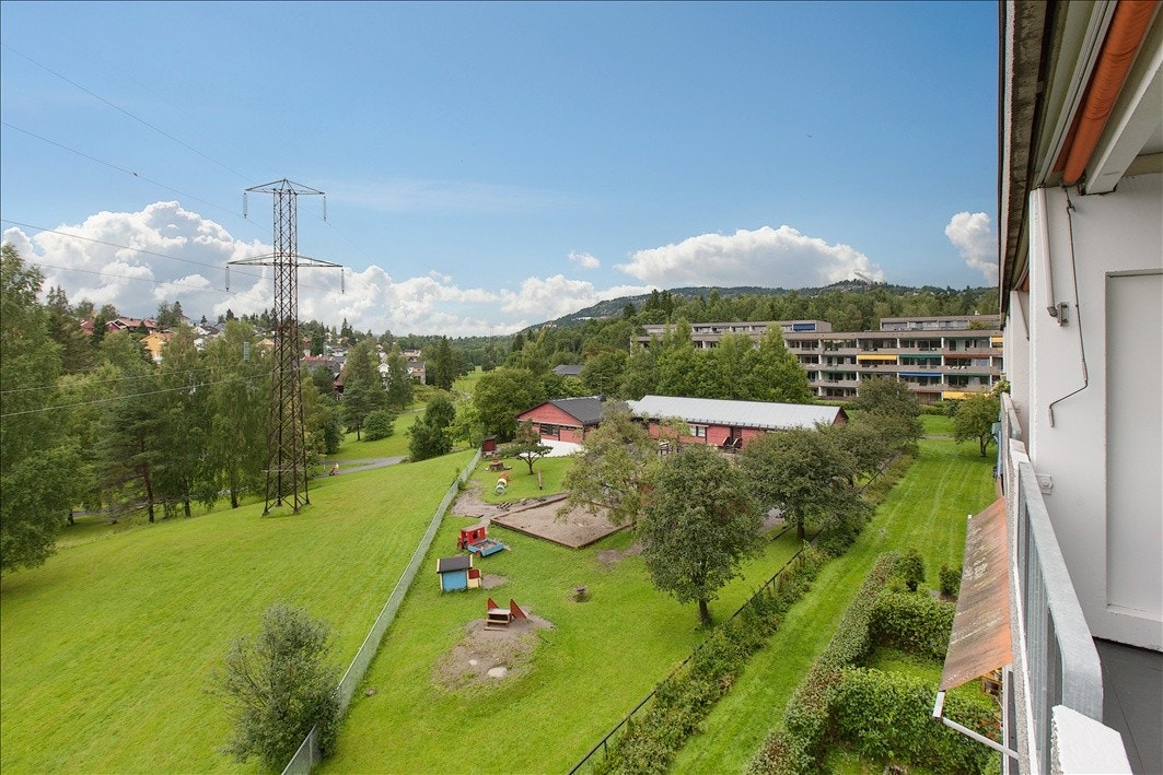 Utsikt over Mærradalen (strømlinjen er ikke i bruk) Galleribilde