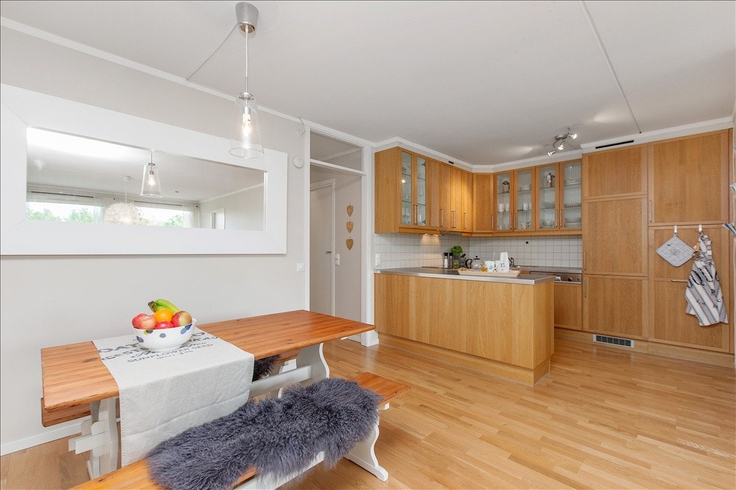 Kjøkken med spiseplass Galleribilde