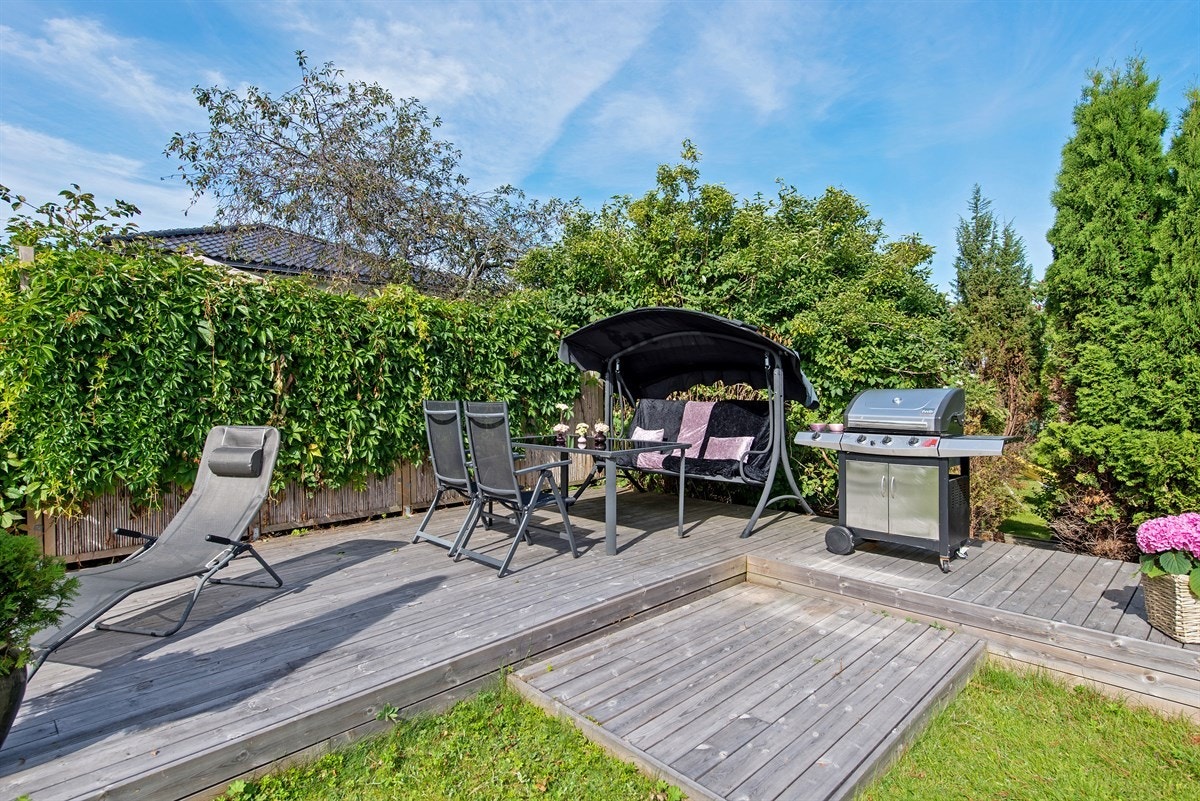 Terrasseplatting med plass for grillen Galleribilde