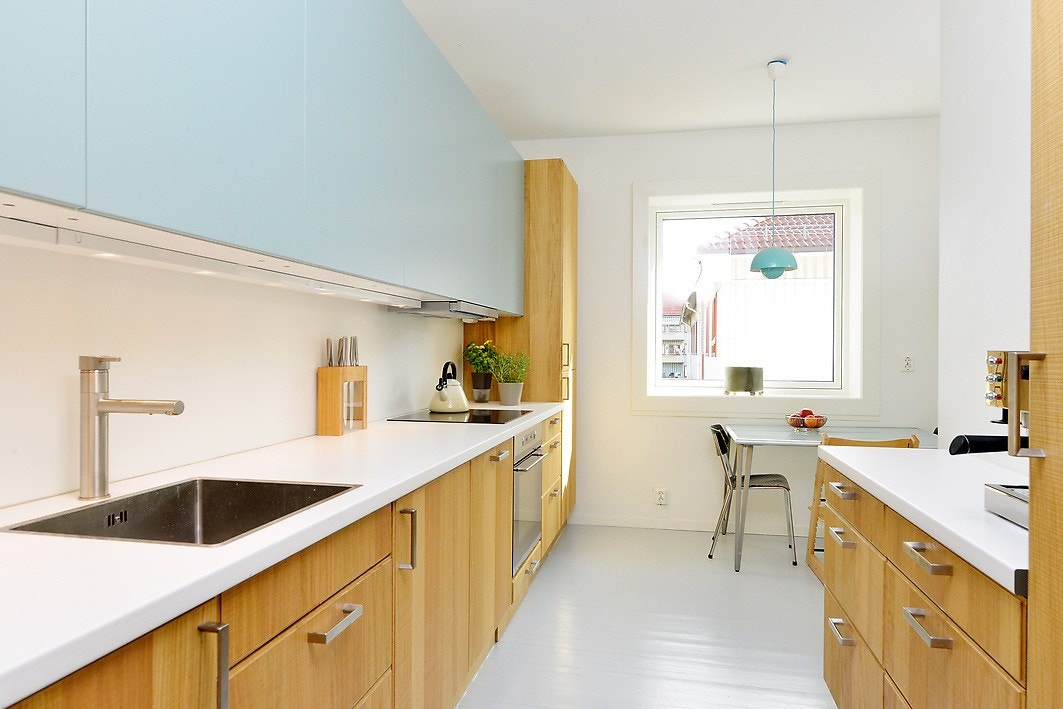 Kjøkken med plass til spisebord Galleribilde