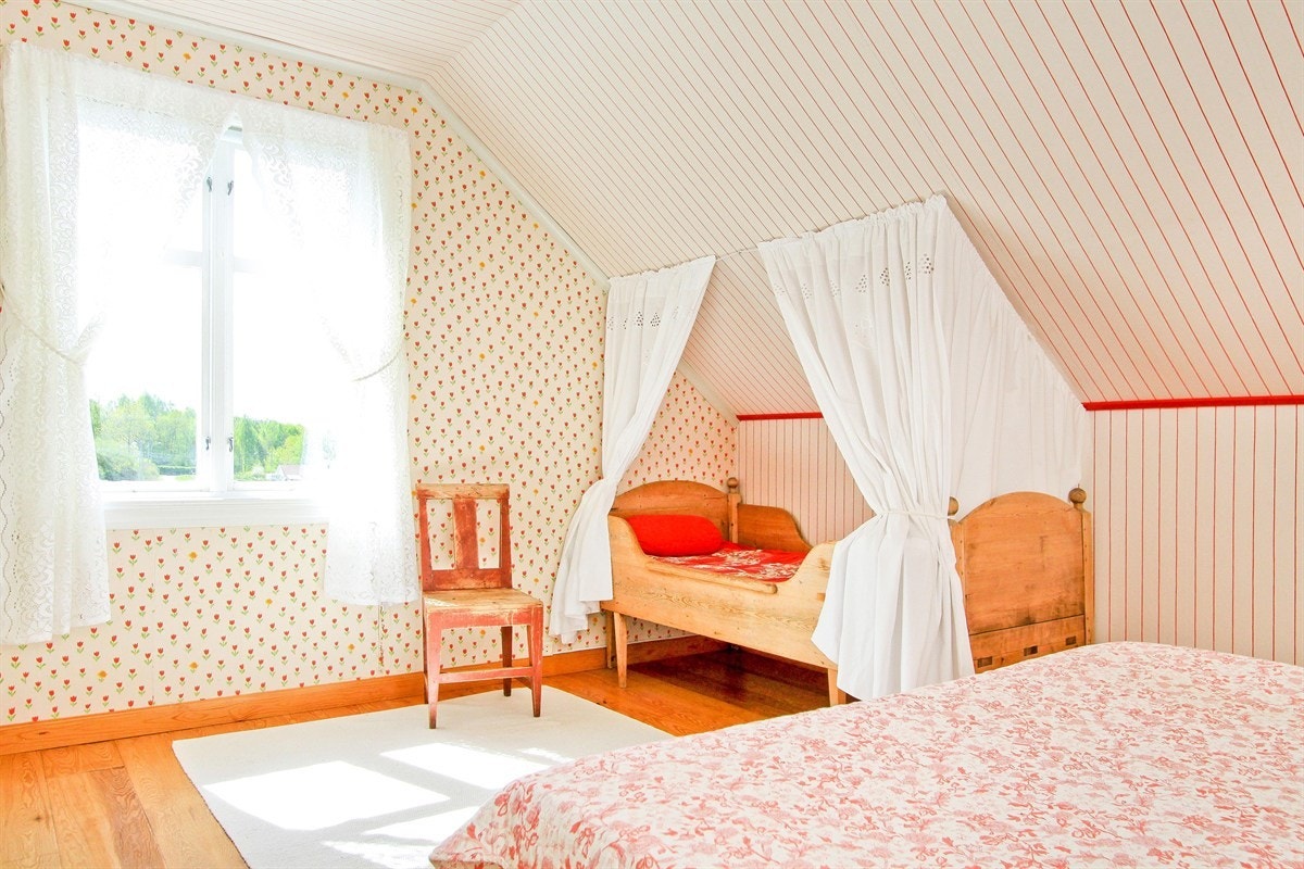 soverom eldre del Galleribilde